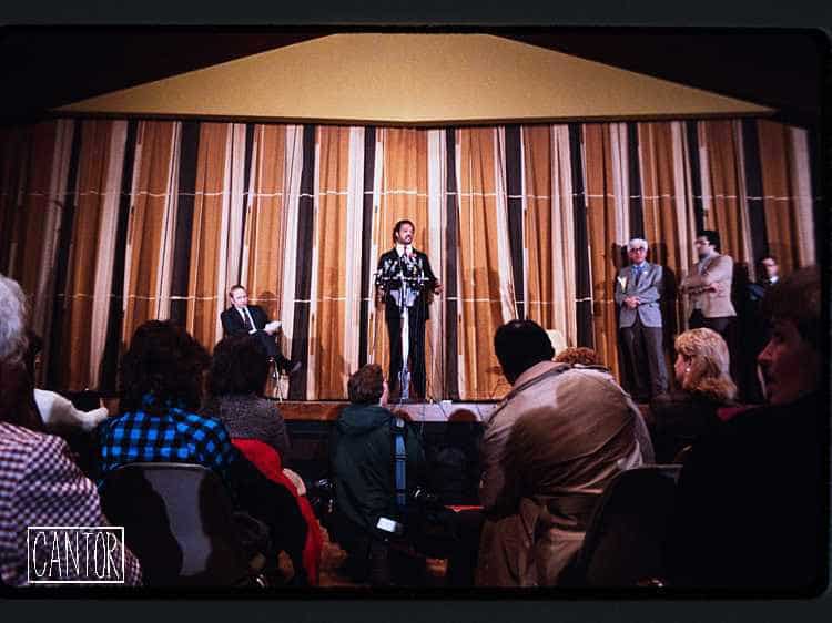 Jesse Jackson at Manchester NH synagogue 1984